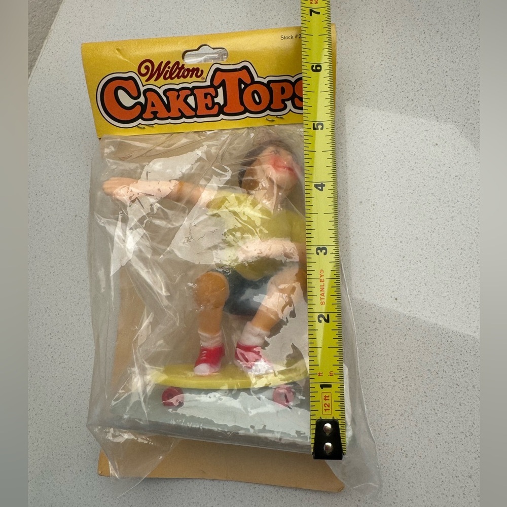 Vintage Wilton Cake Topper Skateboard Stunt Rider Skateboarder 1979 70s - Picture 10 of 10